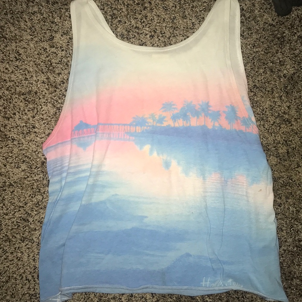 Hollister Tank
